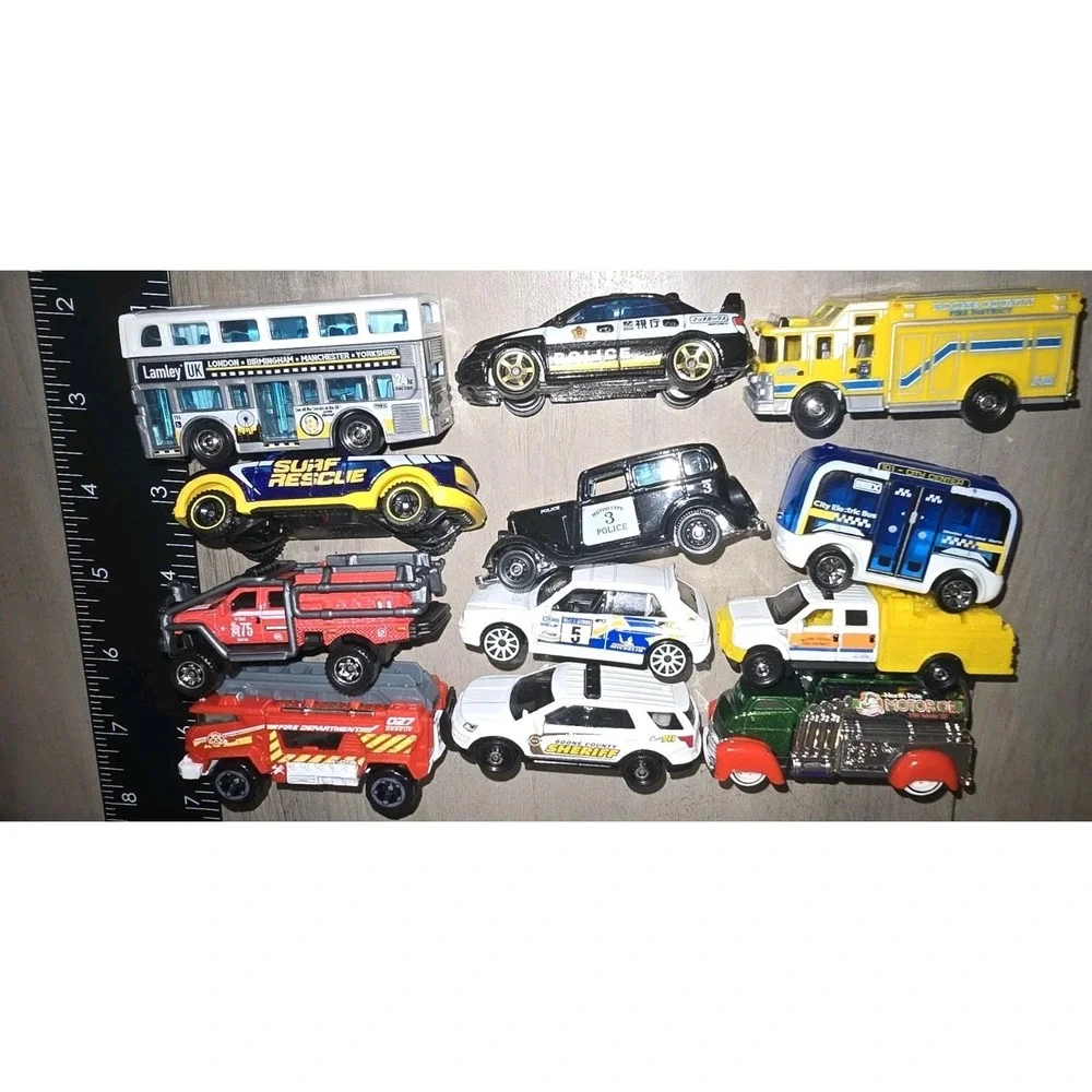 Fire City Recue double decker Lot Of 12  Assorted Loose Hot Wheels Matchbox  Euc